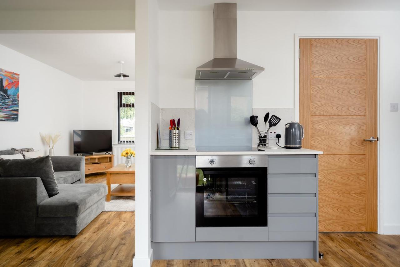 Ness Riverfront Holiday Home - City Centre Inverness Eksteriør bilde