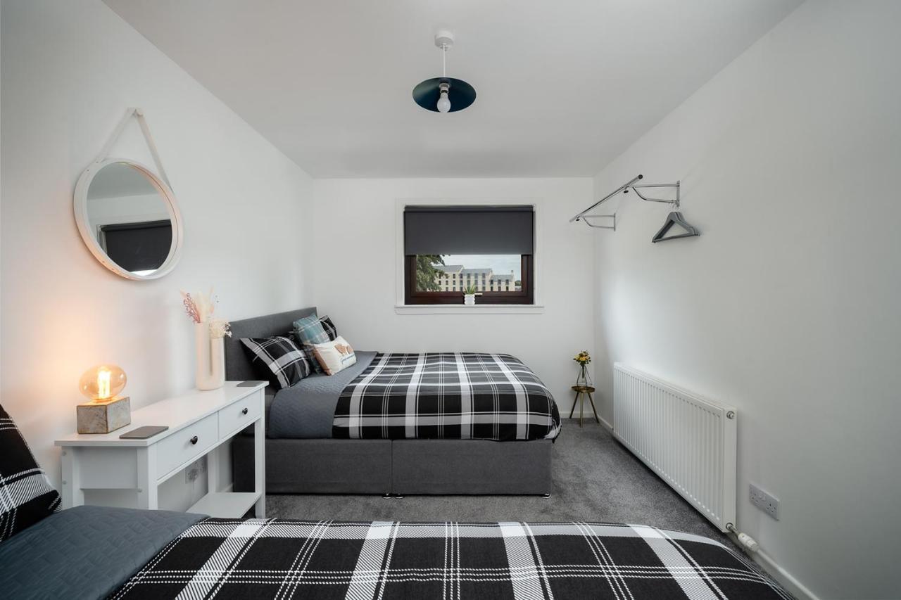 Ness Riverfront Holiday Home - City Centre Inverness Eksteriør bilde