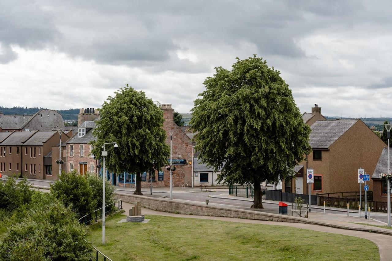 Ness Riverfront Holiday Home - City Centre Inverness Eksteriør bilde